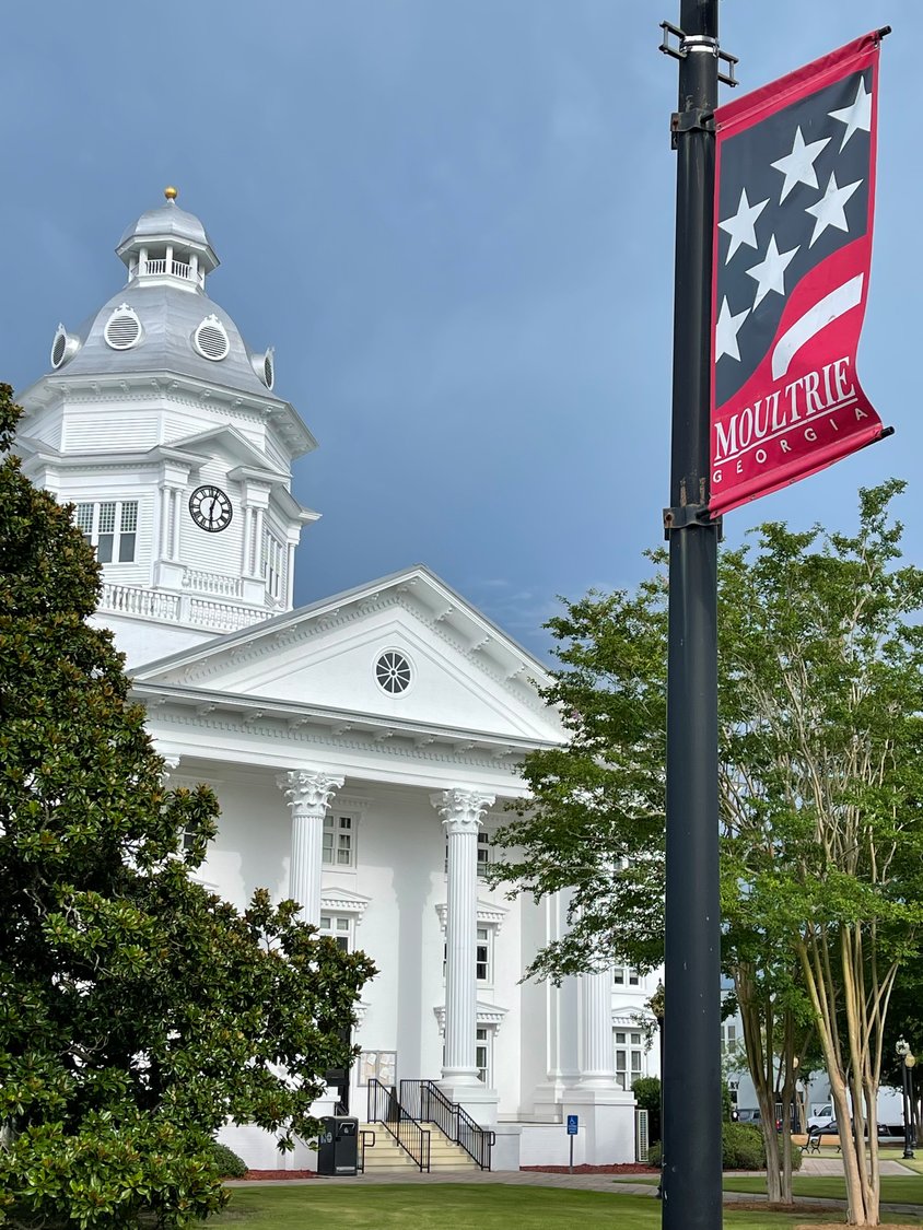 Rhode Island Catholic Executive Editor Rick Snizek visited Moultrie, Georgia, birthplace of Bishop Evans, and photographed the iconic Colquitt County Courthouse, a town landmark.